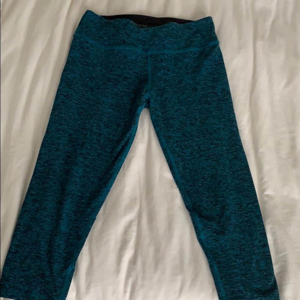Beyond Yoga super soft cropped yoga pants